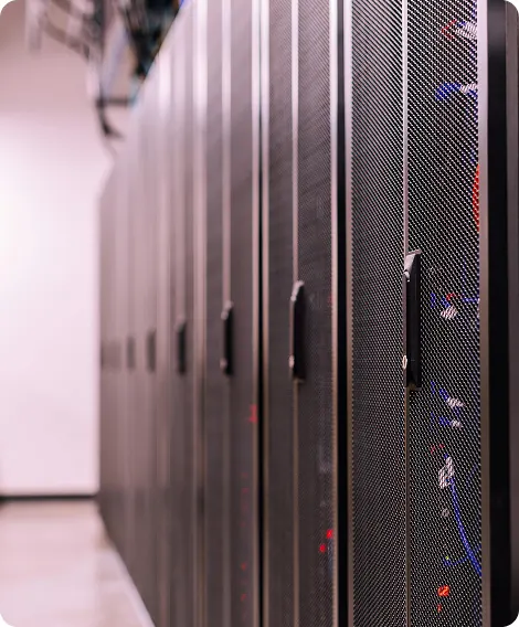 Serverski ormani u data centru